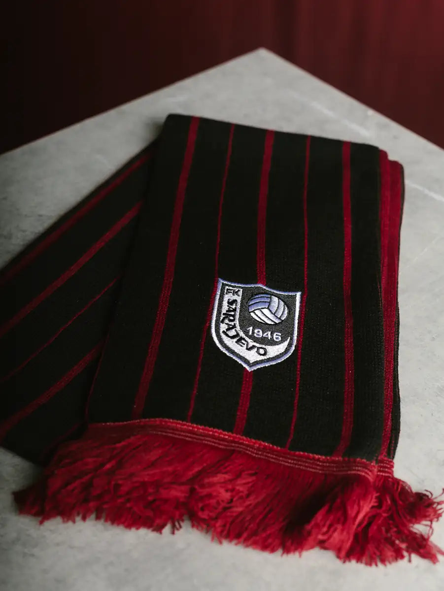 Pleteni šal FK Sarajevo – slika 1